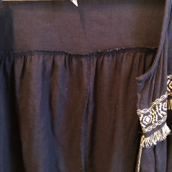 New Justfab size 2x overtop, blue with white embellishments, long sleeves - Picture 7 of 7